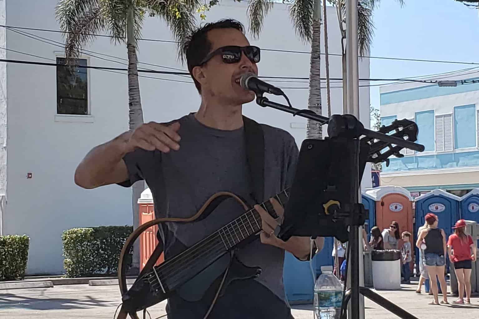 Renan Nerone at Benny's on the Beach