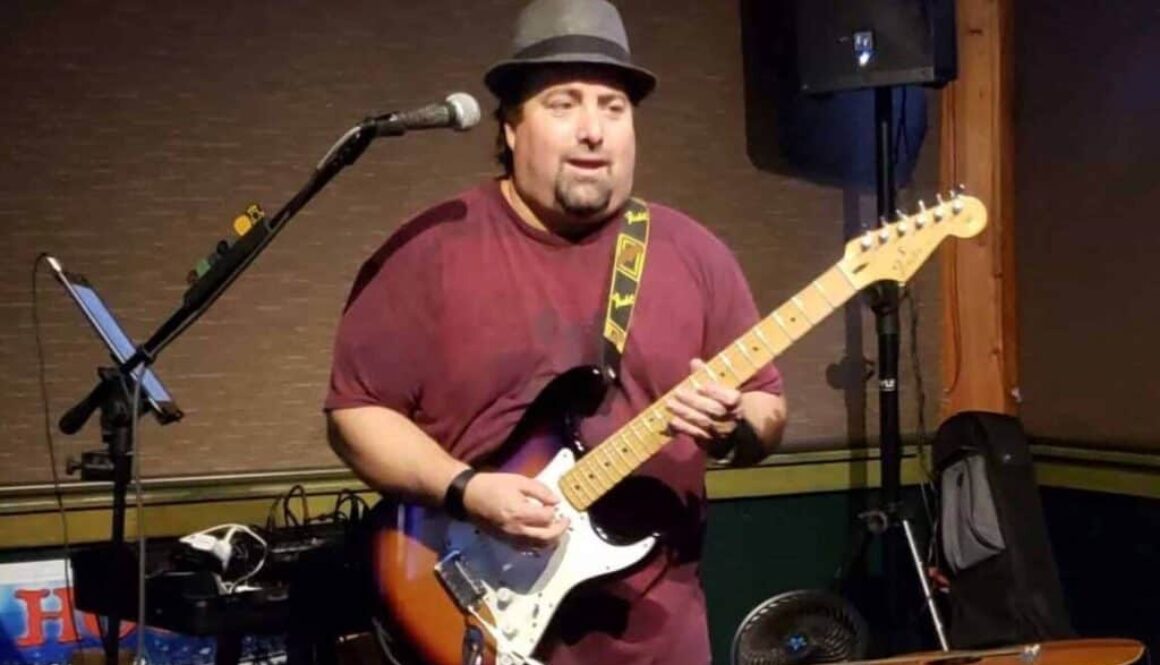 Rob-Arenth-2018-resized-scaled Rob-Arenth-2018-resized-scaled